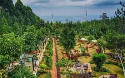 De Kleine Cafe: Tempat Nongkrong dengan Pemandangan Indah ala Swiss