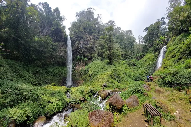 Wisata Air Terjun Watu Ondo